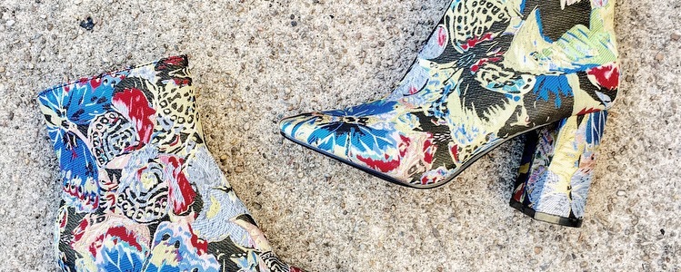 These Vintage Boots will Have You Loving the Winter Blues﻿